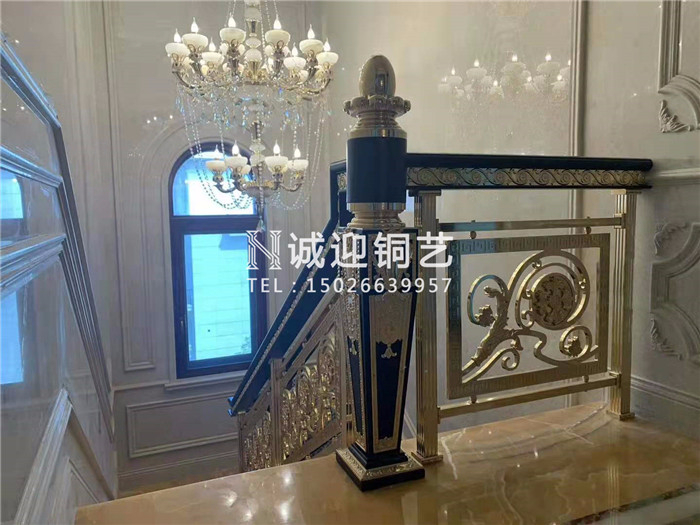 帝皇尊柱